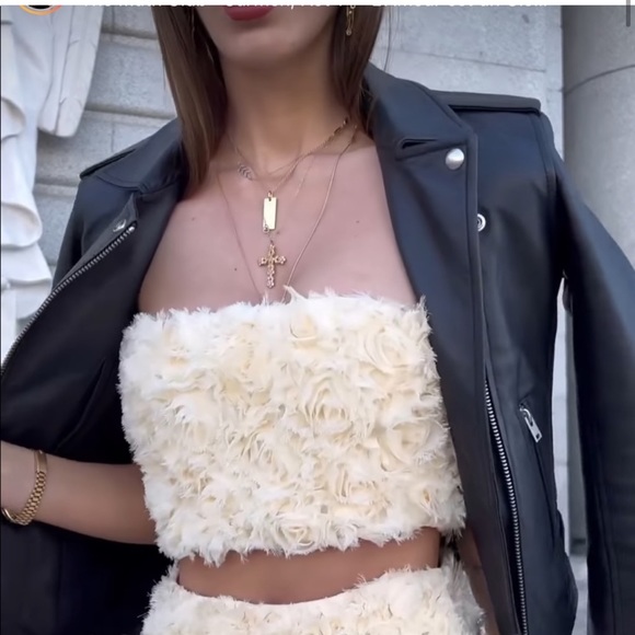 Zara | Tops | Zara Floral Crop Top Limited Edition | Poshmark